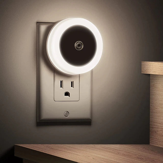 LED Night Light Dusk To Dawn Sensor Smart Wall Night Light For Bathroom