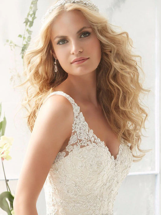 Engagement Open Back Sexy Formal Wedding Dresses A-Line V Neck Sleeveless Court Train Lace Bridal Gowns With 2024