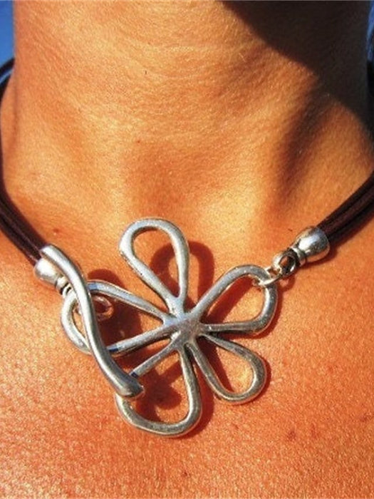 Women's necklace Chic & Modern Street Flower Necklaces